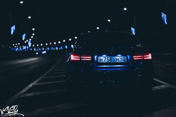 Ein Nacht-BMW vom Fotografen Vladimir Smith