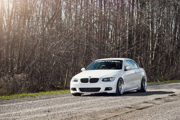 Blanc BMW E92 sur Jantes en alliage