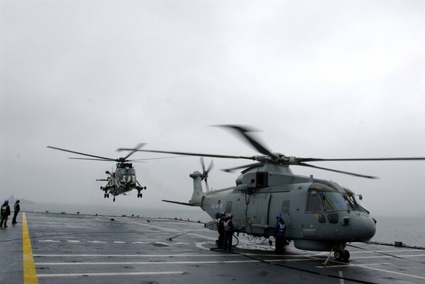 Wojskowy lądowisko dla helikopterów z wiatraczkami