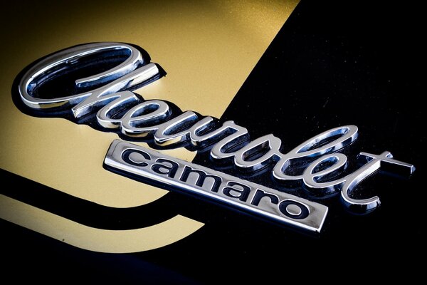 Emblème Chevrolet Camaro argent et or