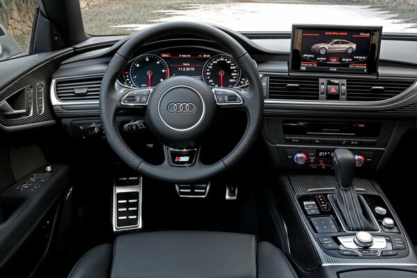 Cooler Innenraum des Autos Audi A7