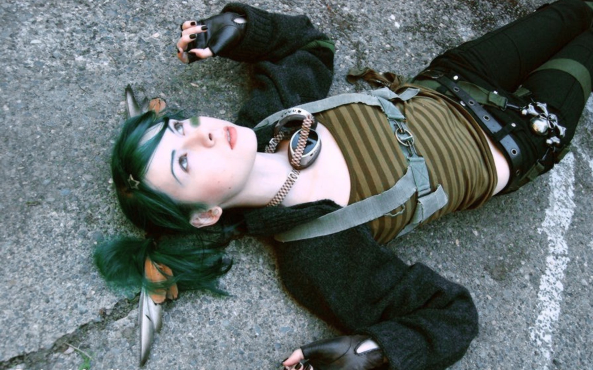 a woman girl cosplay green hair grey fantasy