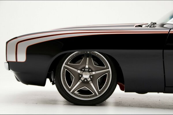 Chevrolet Camaro 1969. Side view of the wheel