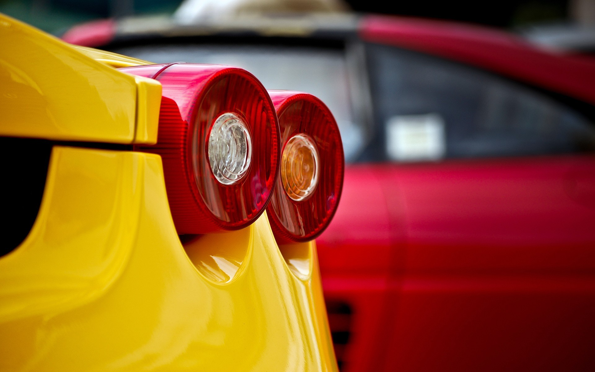 amarillo faro rojo