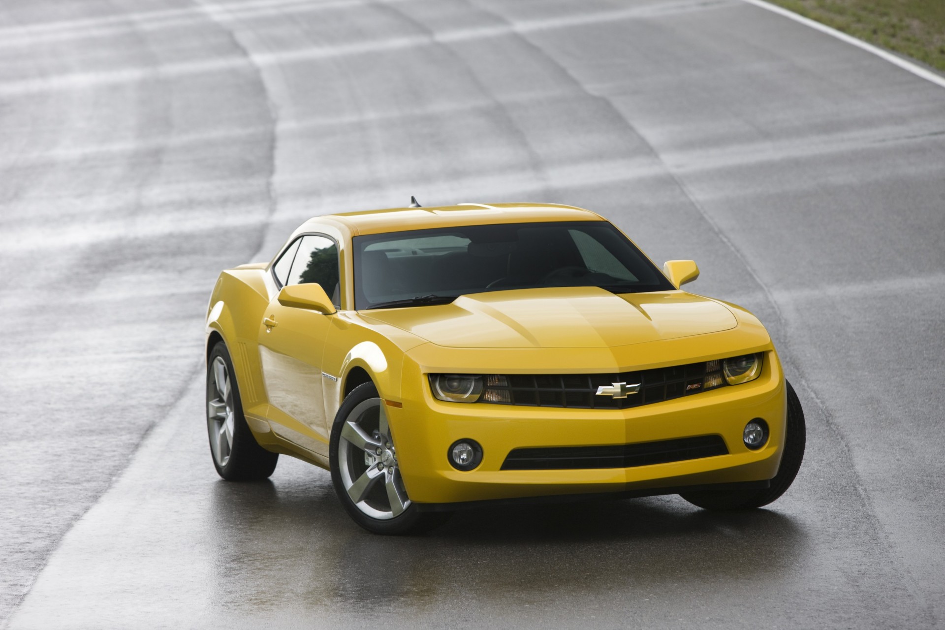 chevrolet camaro jaune