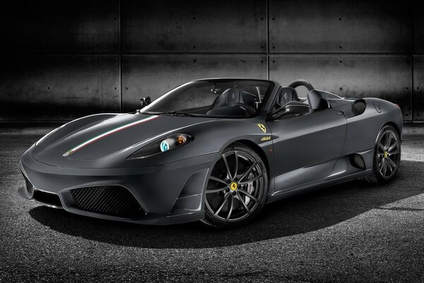 Ferrari sport gris