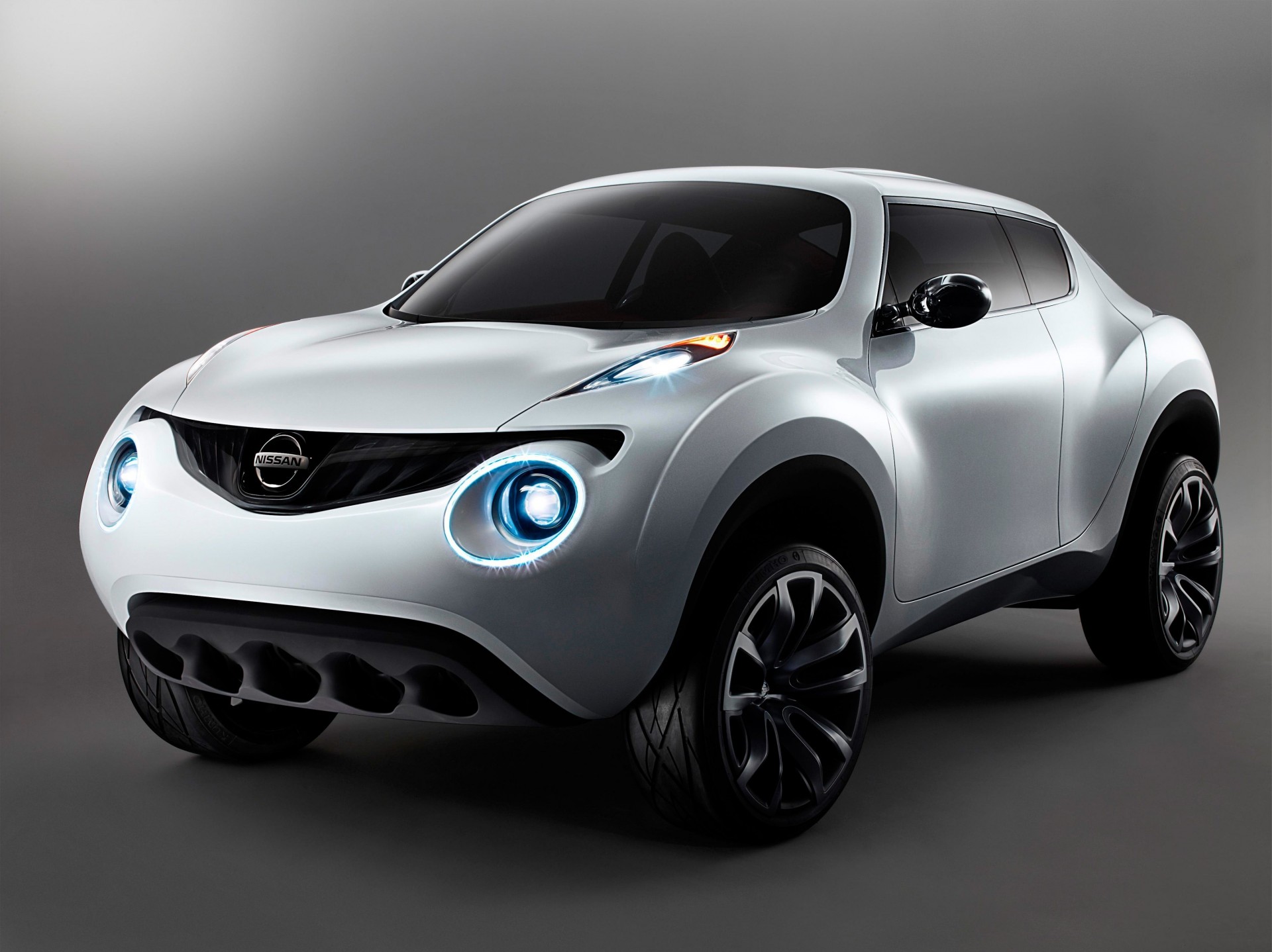 nissan concept qazana