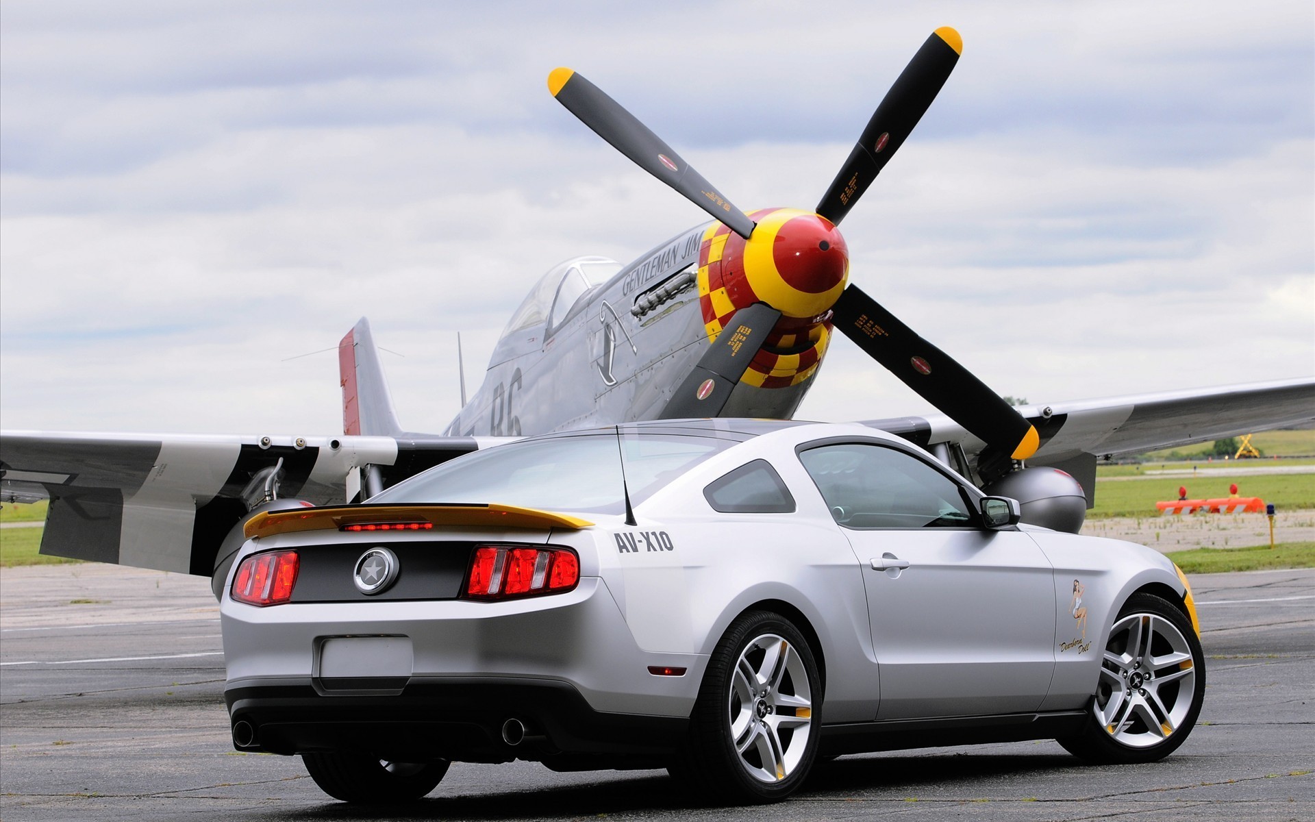 ford mustang av-x10 flugzeug propeller