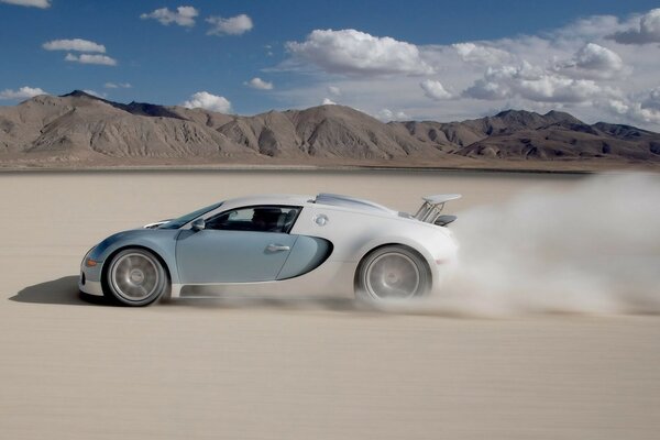 Bugatti veyron ist ein Hypercar von Bugatti