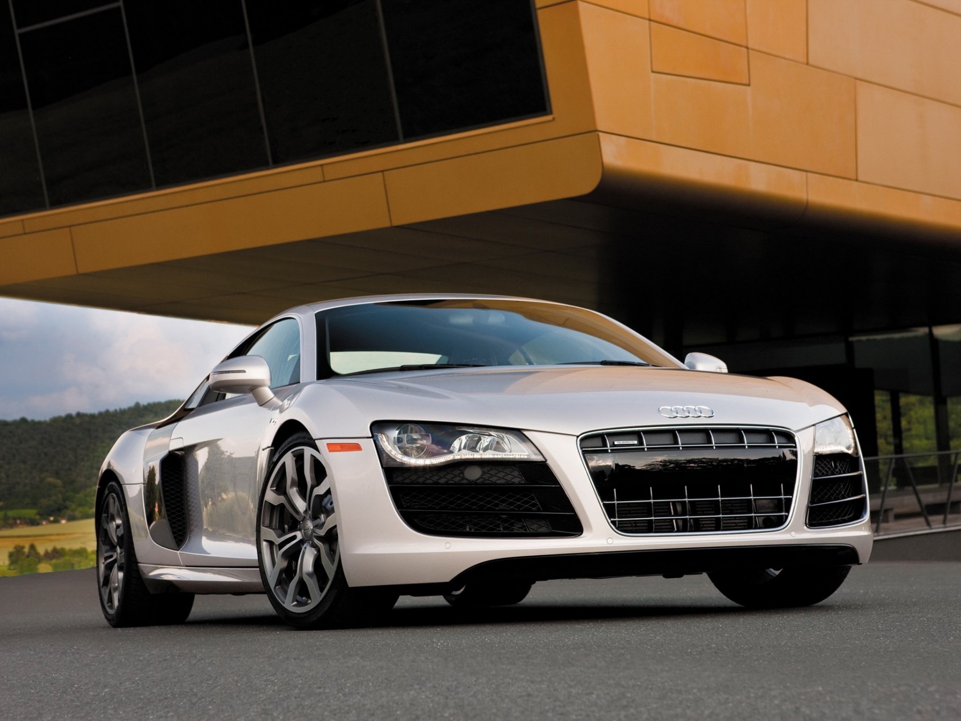 audi r8 white