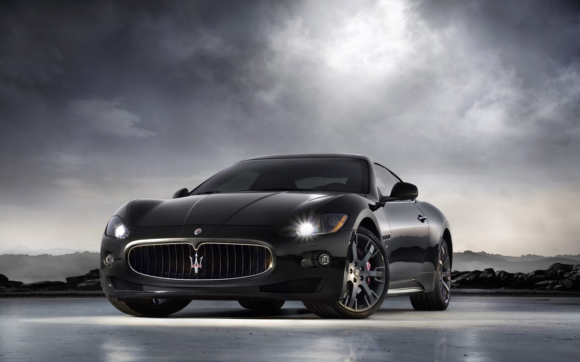 maserati granturismo-x schwarz