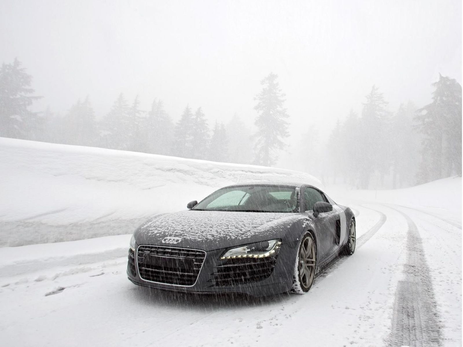 audi r8 winter schnee