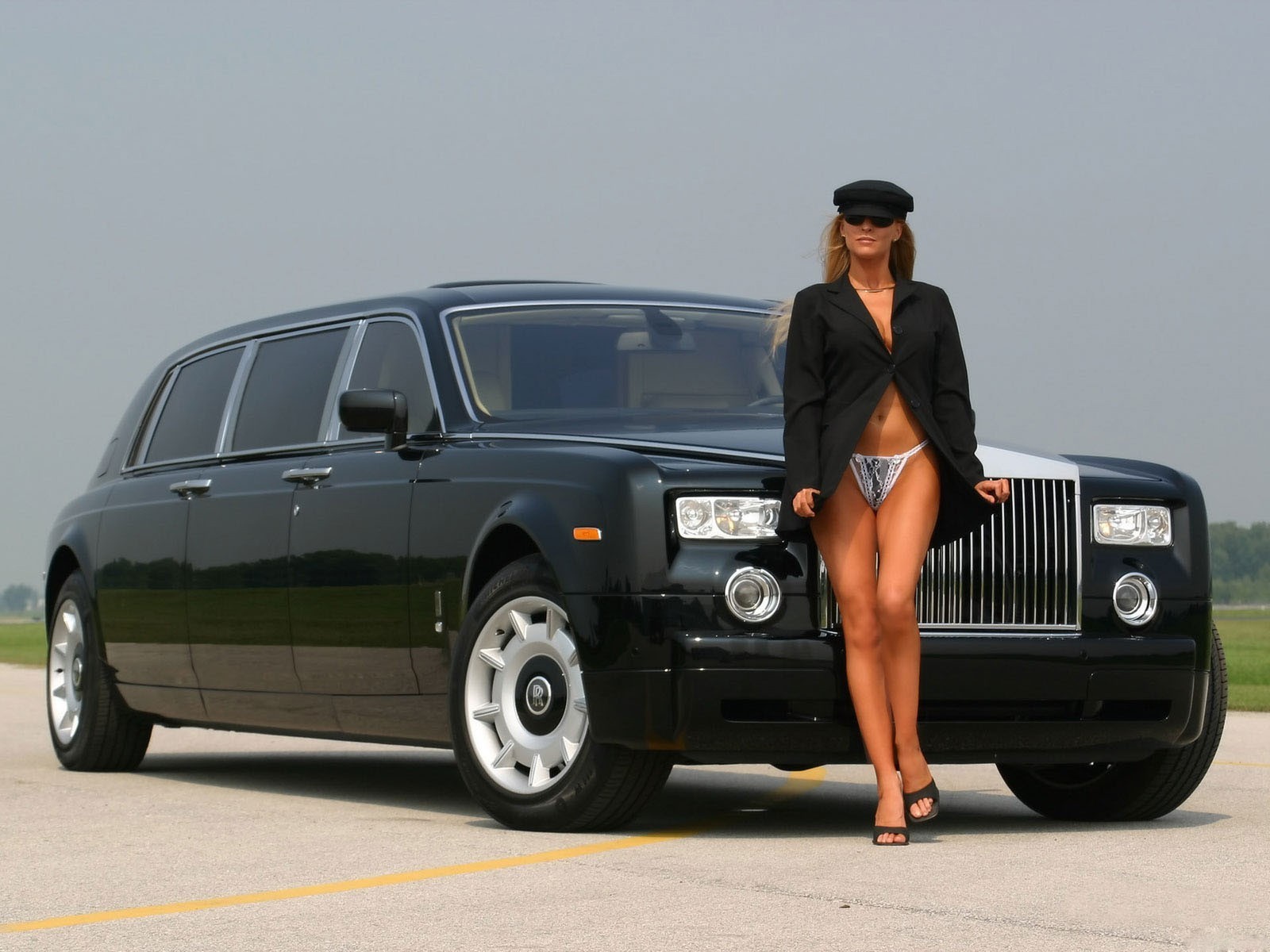 rolls royce phantom aeroporto autista