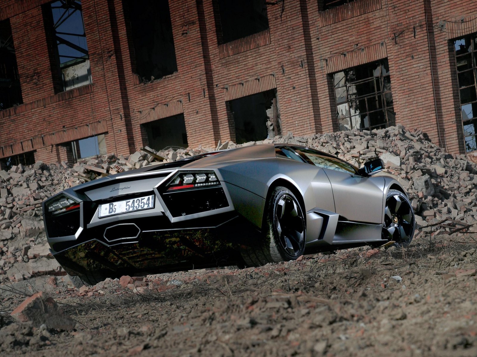 lamborghini reventon noir ruines