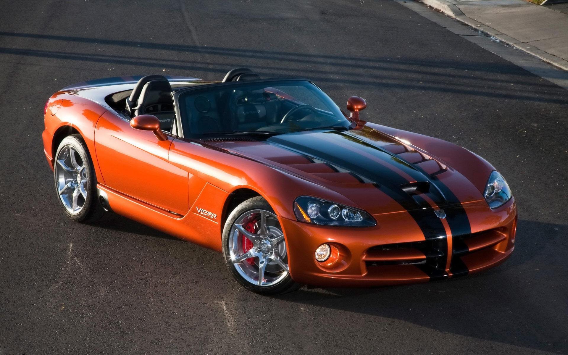 dodge viper srt 10 arancione strada