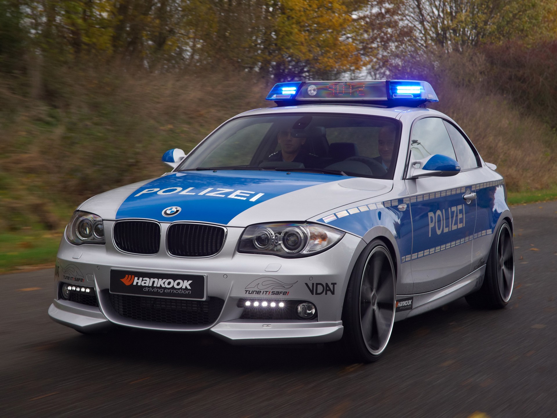 policía coche bmw