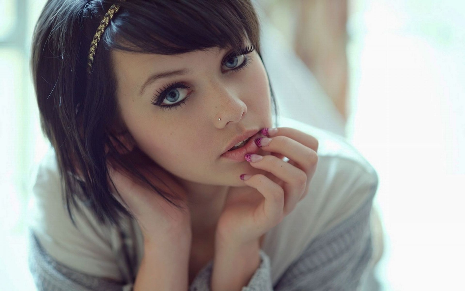 mellisa beauty girl brunette photo close up