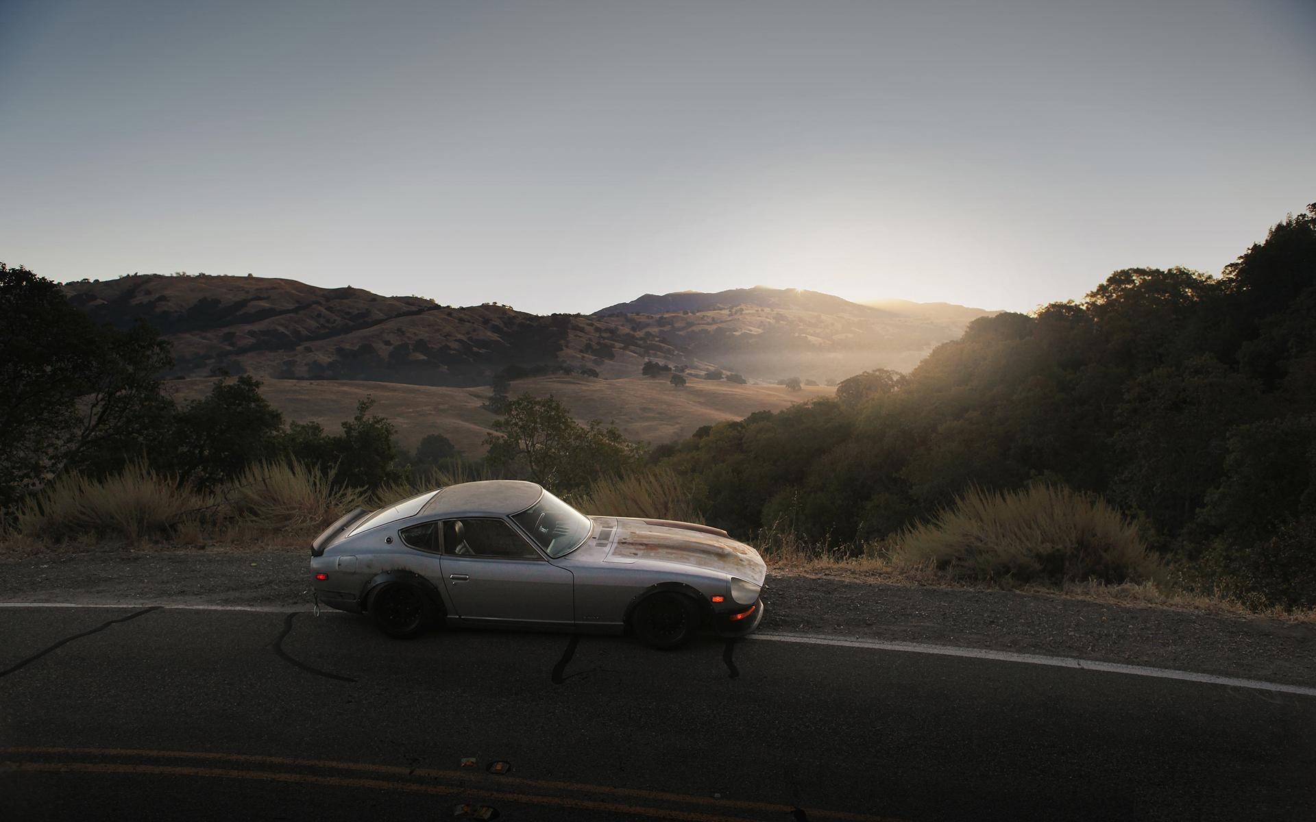 240z shoulder sunset