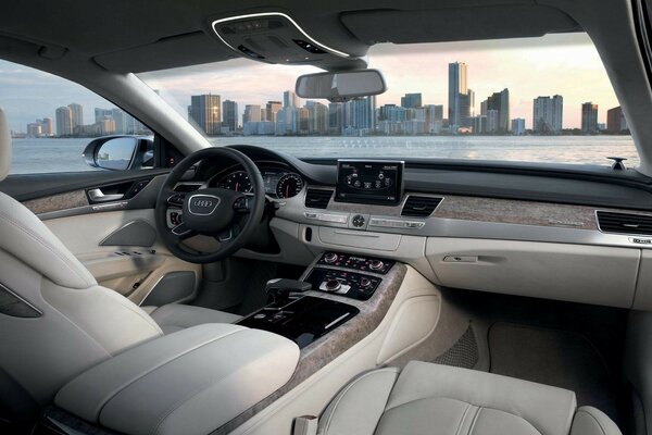 Audi A8 vista interior blanco