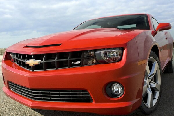 Roter Chevrolet Desktop-Hintergrund