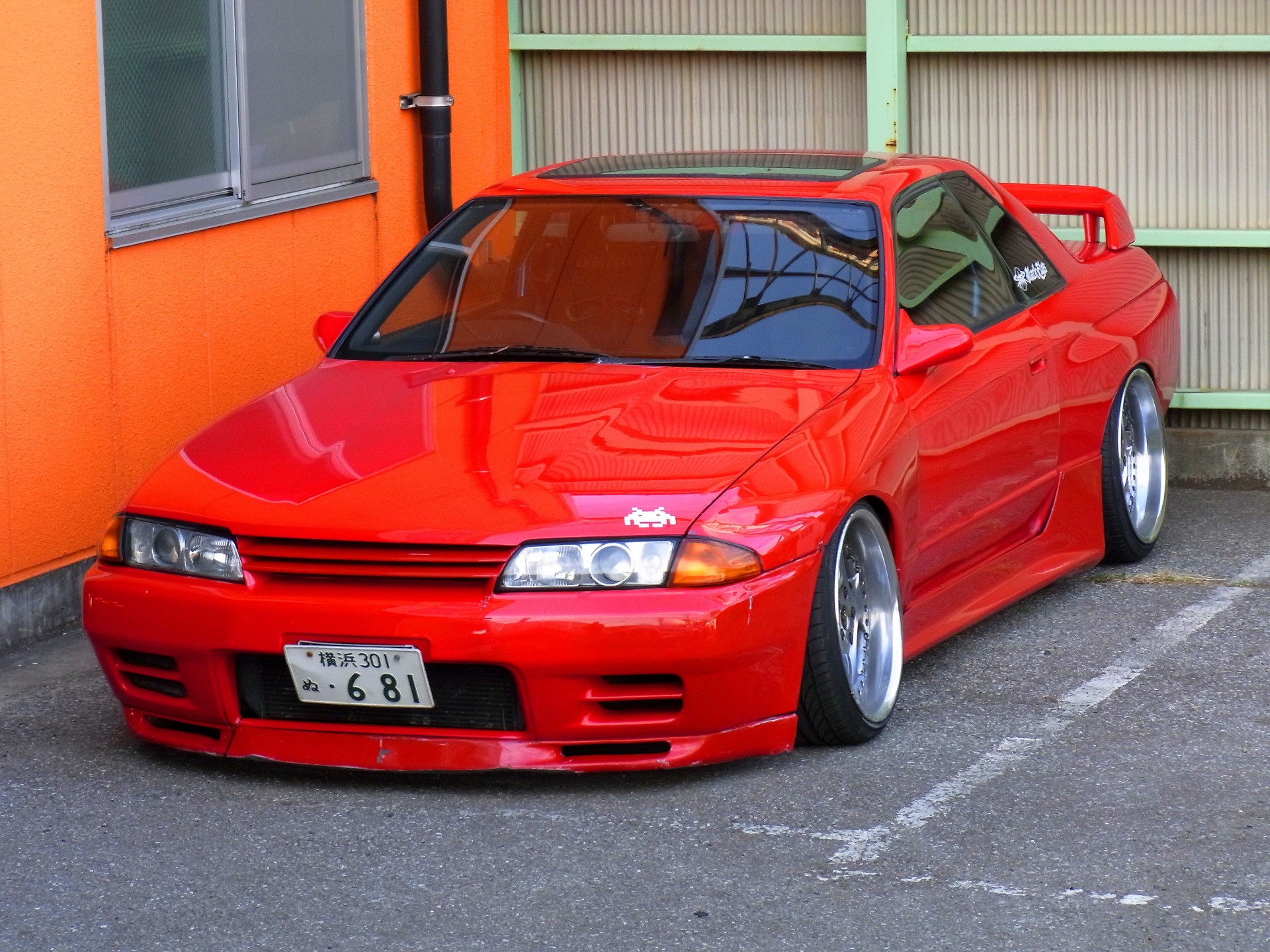 nissan skyline r32 red