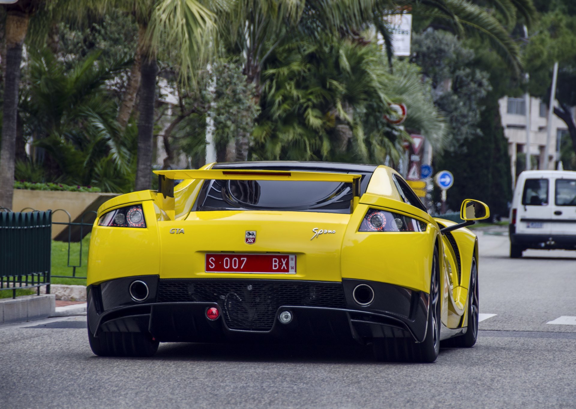 pania gta spano supercar jaune