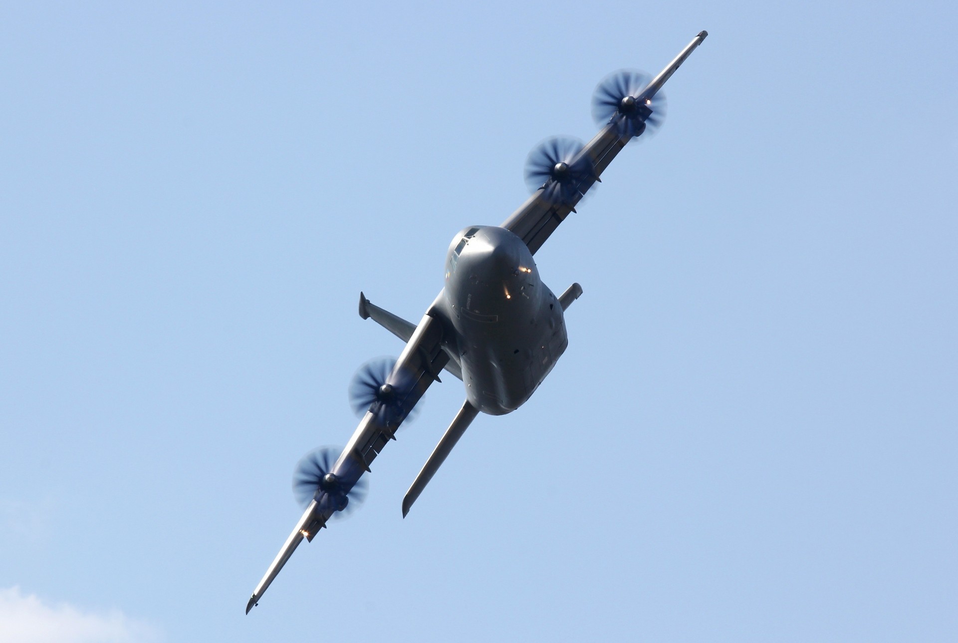 avión transporte militar cielo