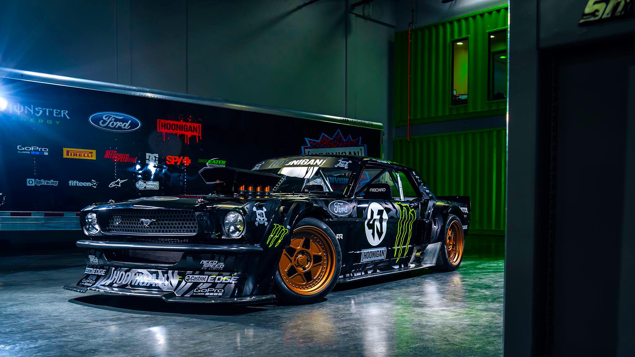 ford mustang rtr 1965 hoonicorn 845 ch gymkhana sept avant ken bloc monstre énergie lumière