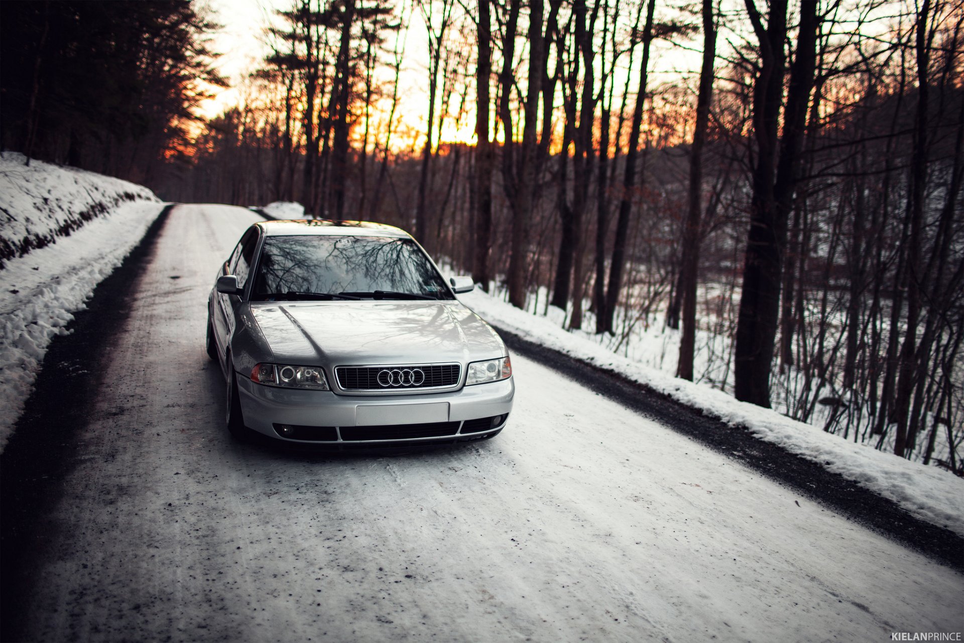 audi a4 pozycja audi śnieg dogoga las zachód słońca