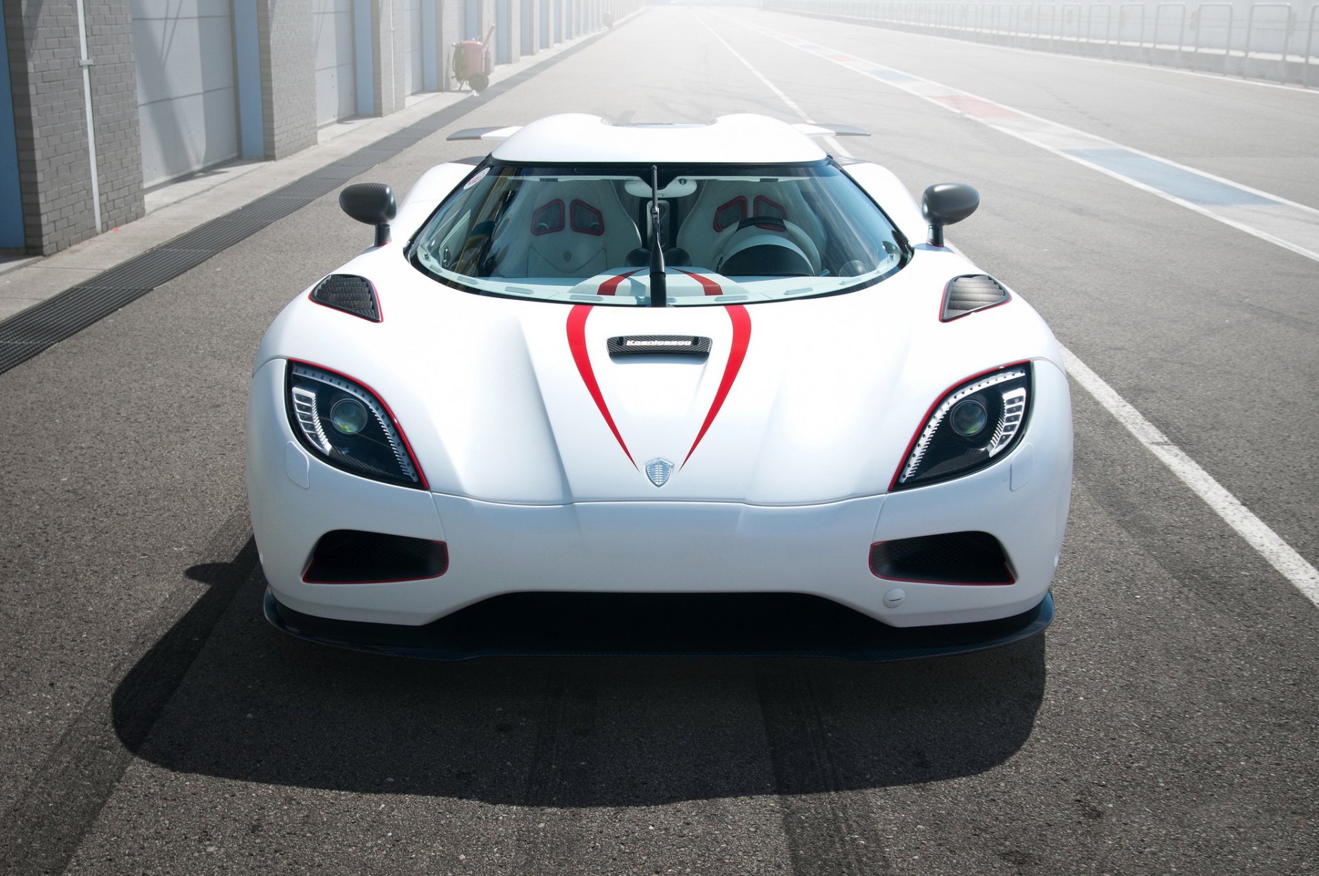 koenigsegg agera r biały hypercar