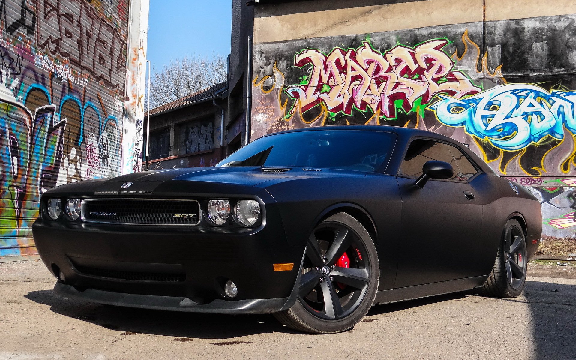 dodge challenger srt graffity