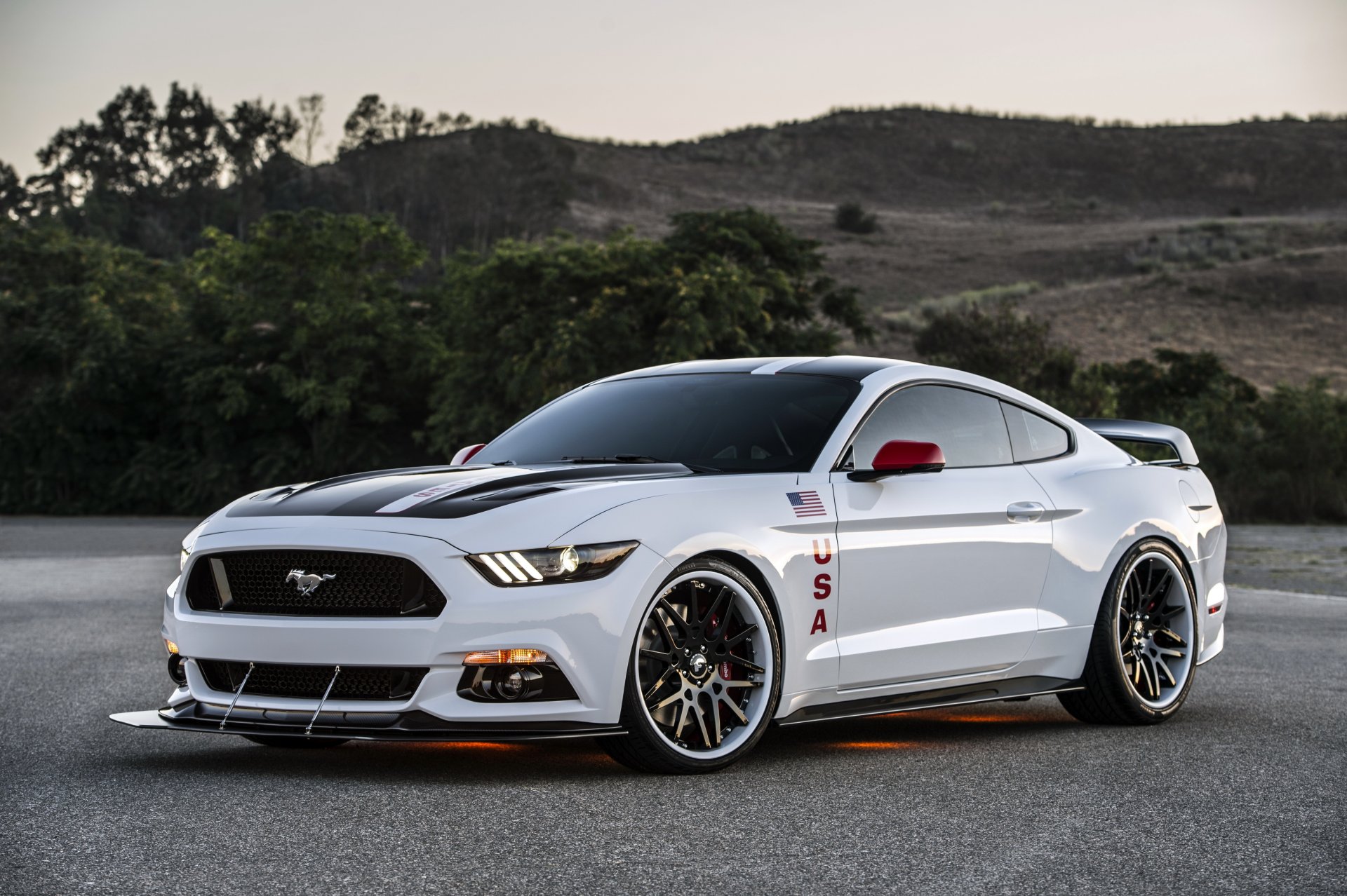 2015 ford mustang apollo edizione