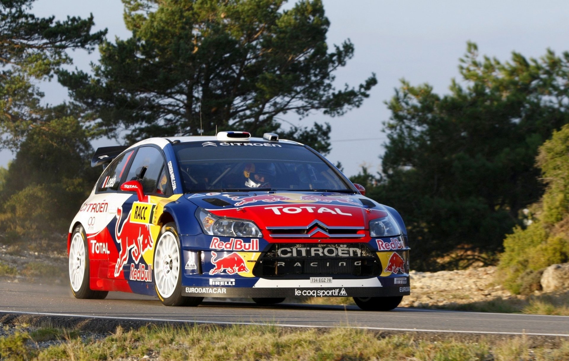 citroen c4 wrc zlot auto przód czerwony byk citroen samochód