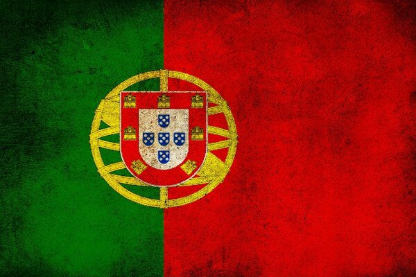Bandera roja y verde de Portugal con escudo de armas