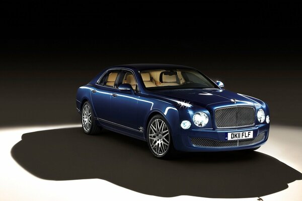 Schöner blauer Executive bently