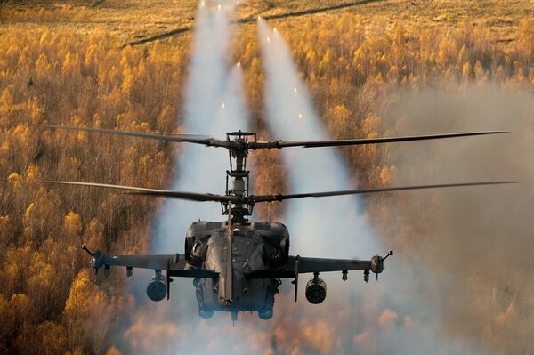 Rosyjski śmigłowiec szturmowy Ka-52 w akcji