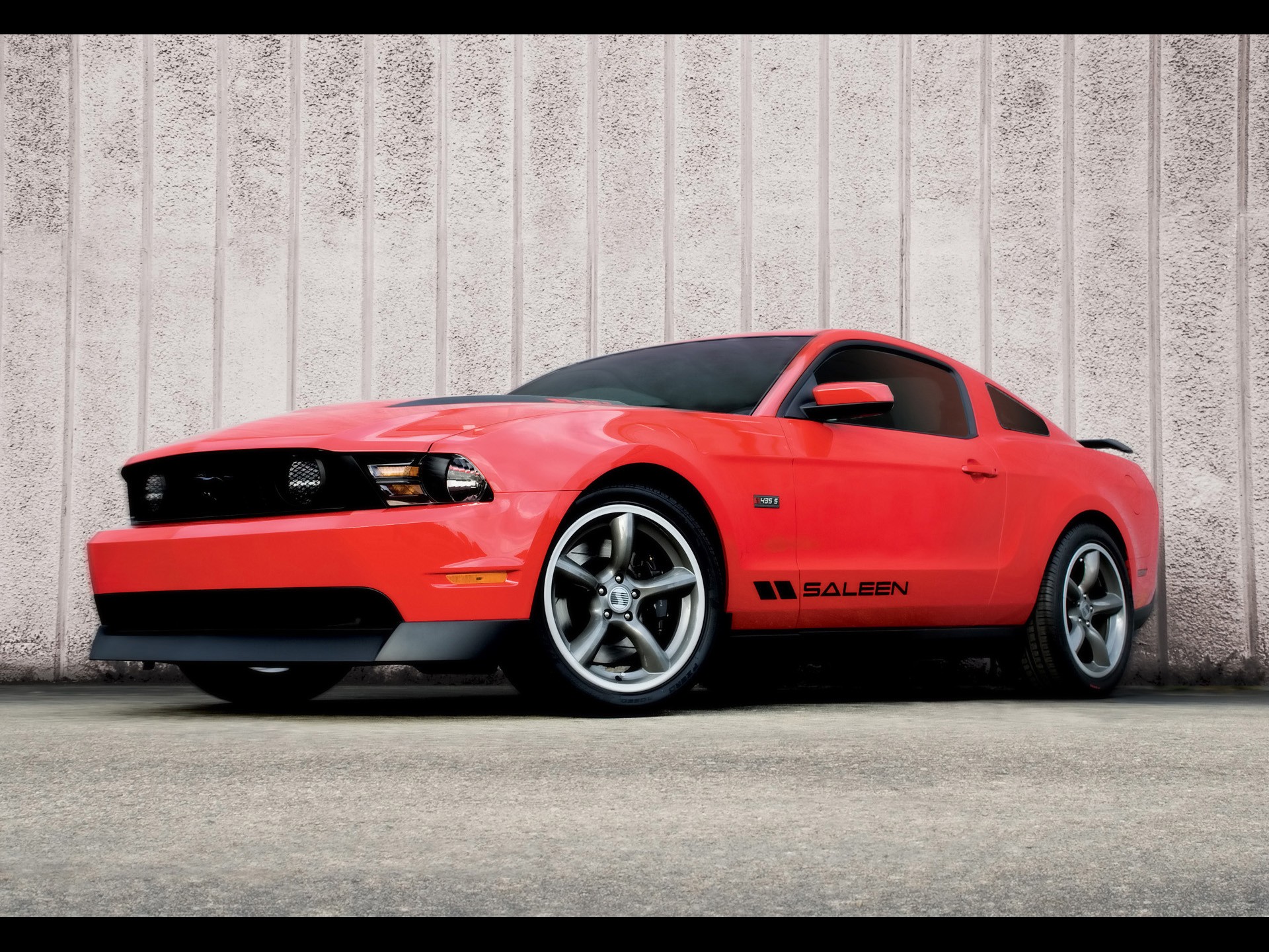 2010-saleen-ford-mustang 435s frente y en el lado 1920x1440