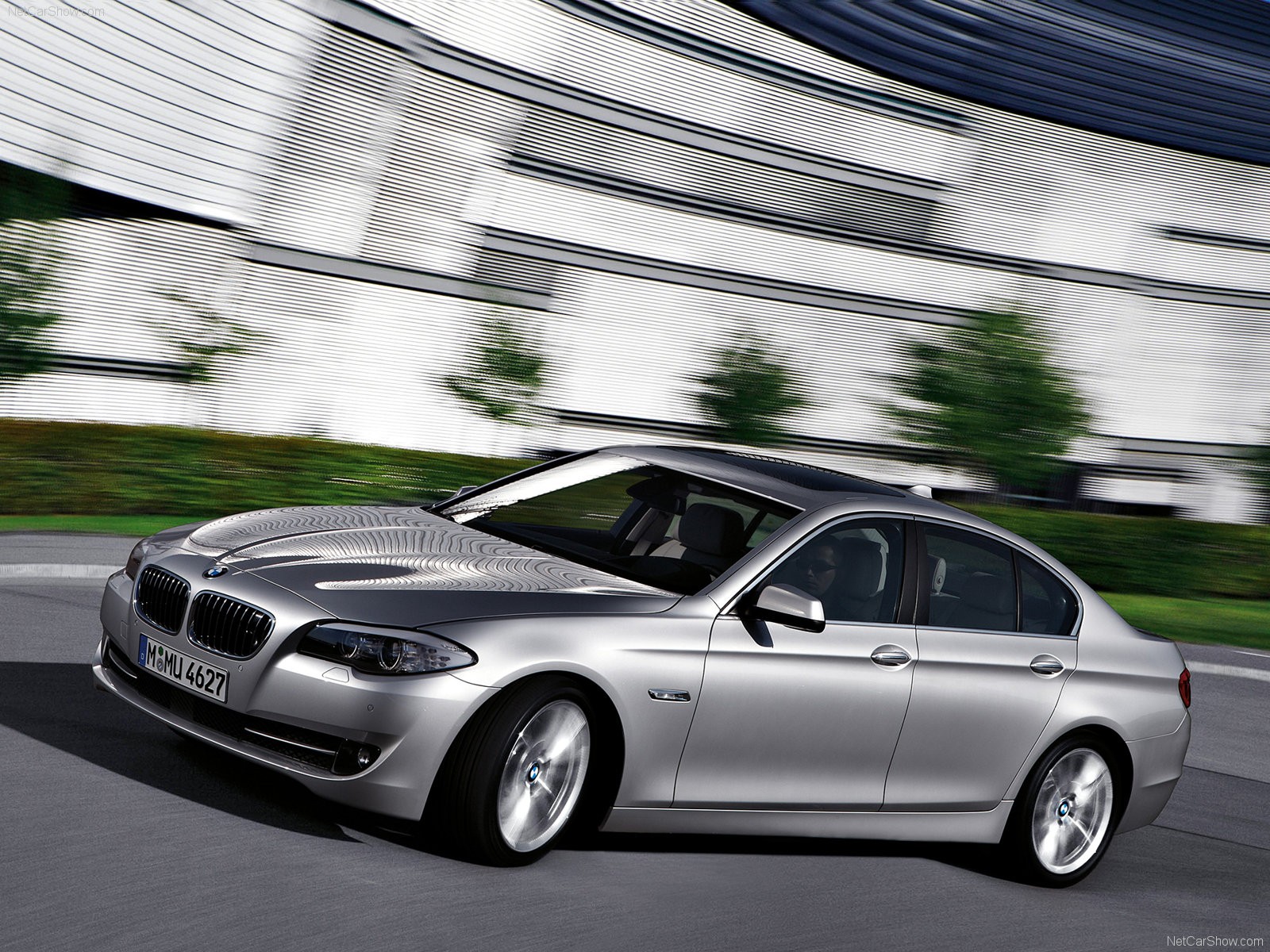 bmw-5 seria 2011 1600x1200