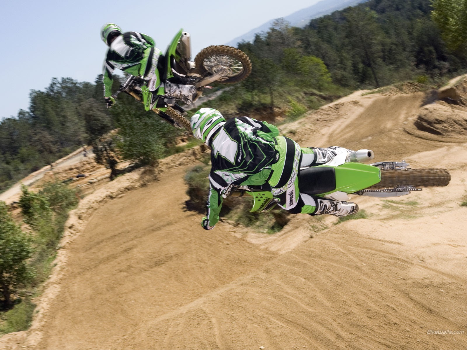 kawasaki kx250f in flight