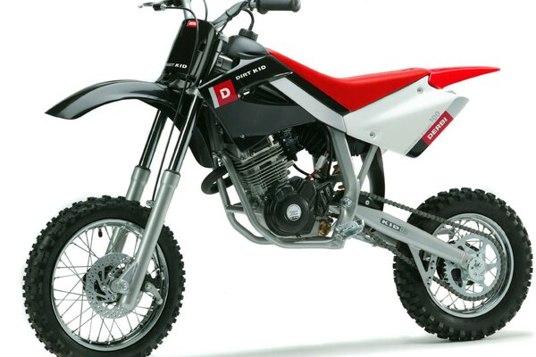 Motocicleta kid100 Derby vista lateral