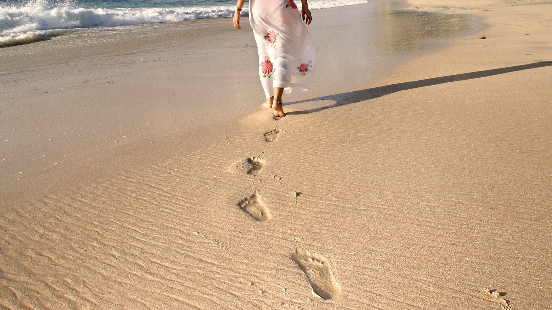 sabbia donna spiaggia ragazza