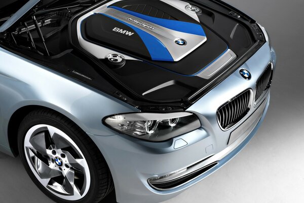 BMW activehybrid series engine