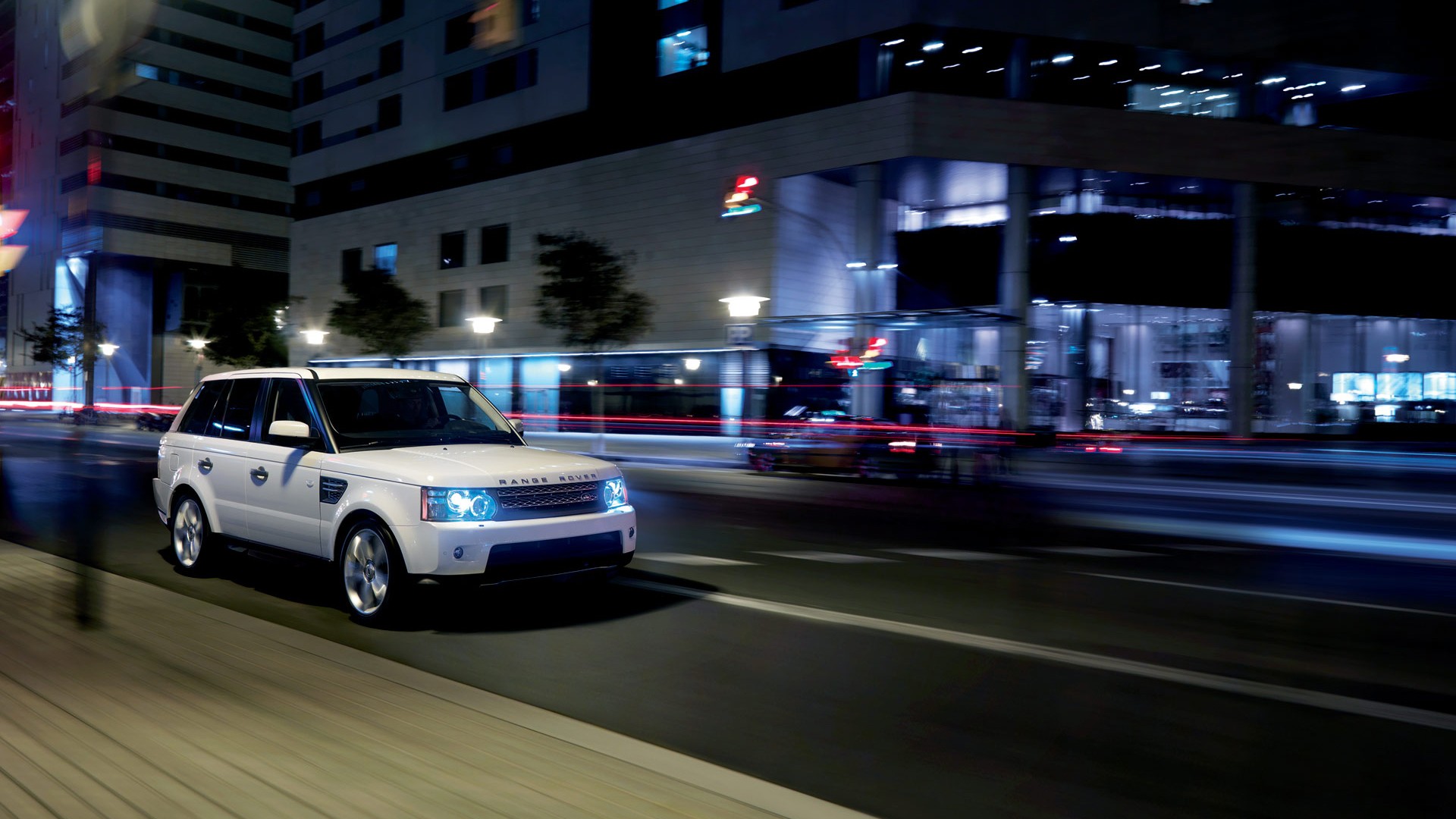 nuit range rover