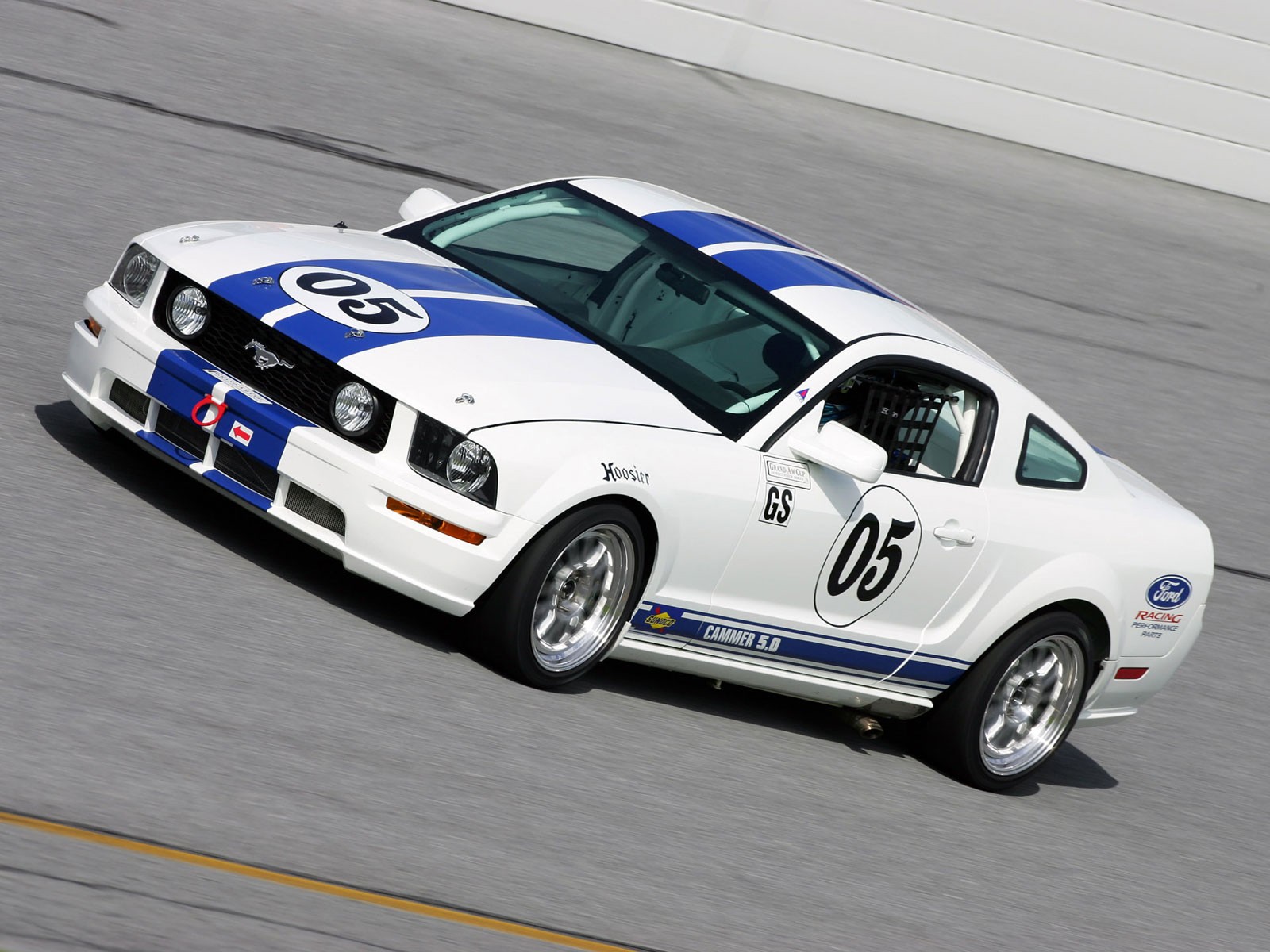 ford mustang streifen straße