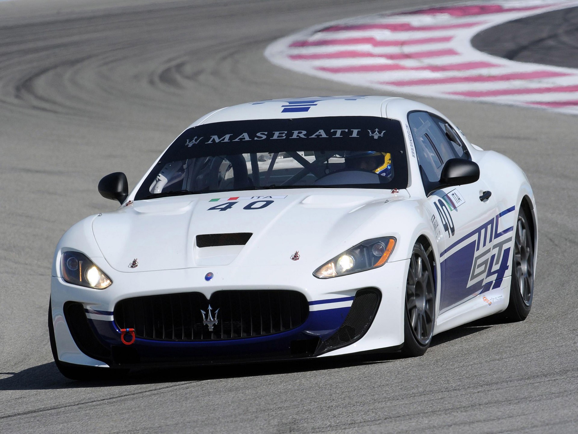 maserati granturismo straße deponie rennen italien