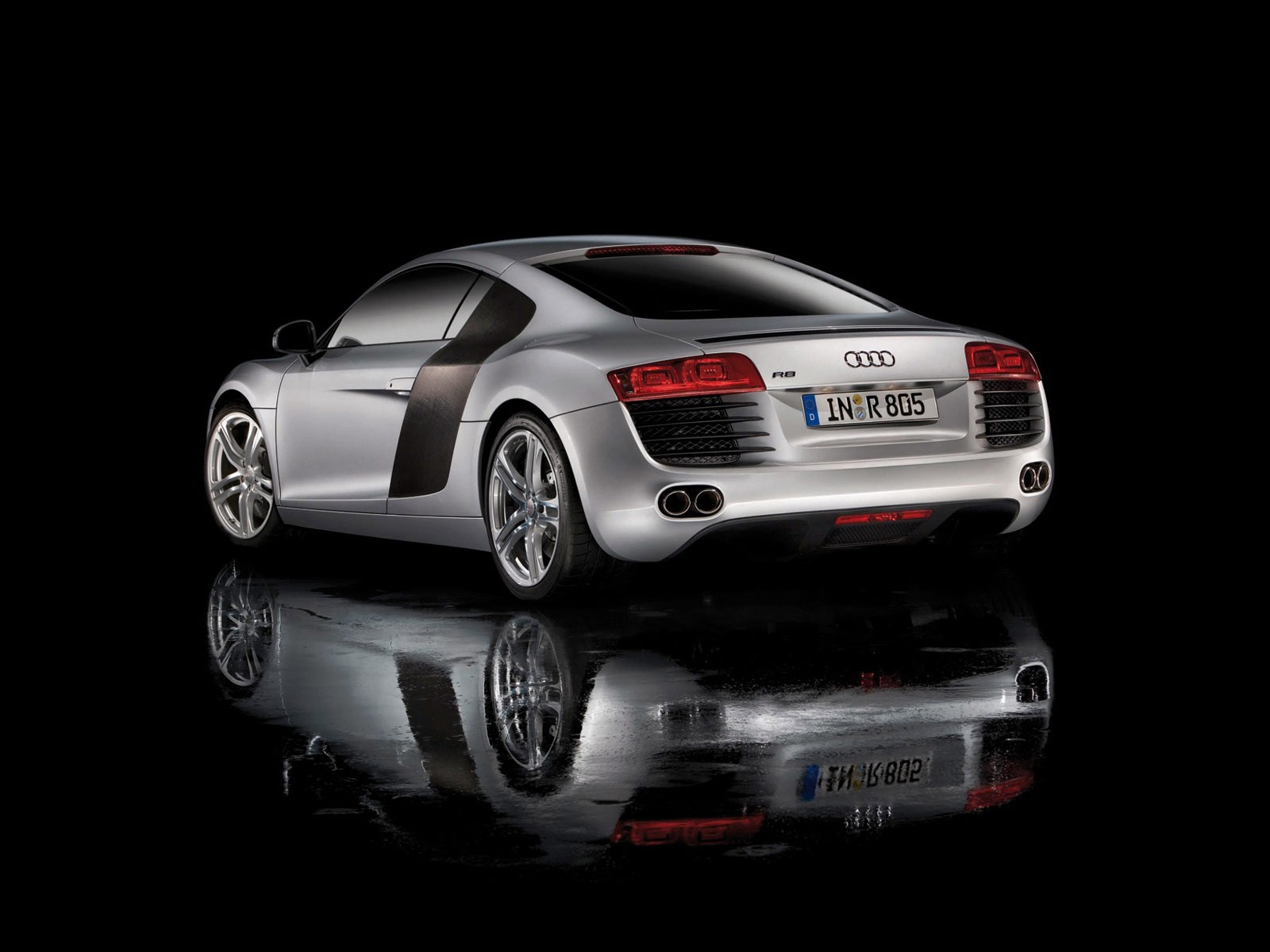 audi r8 odbicie czarny