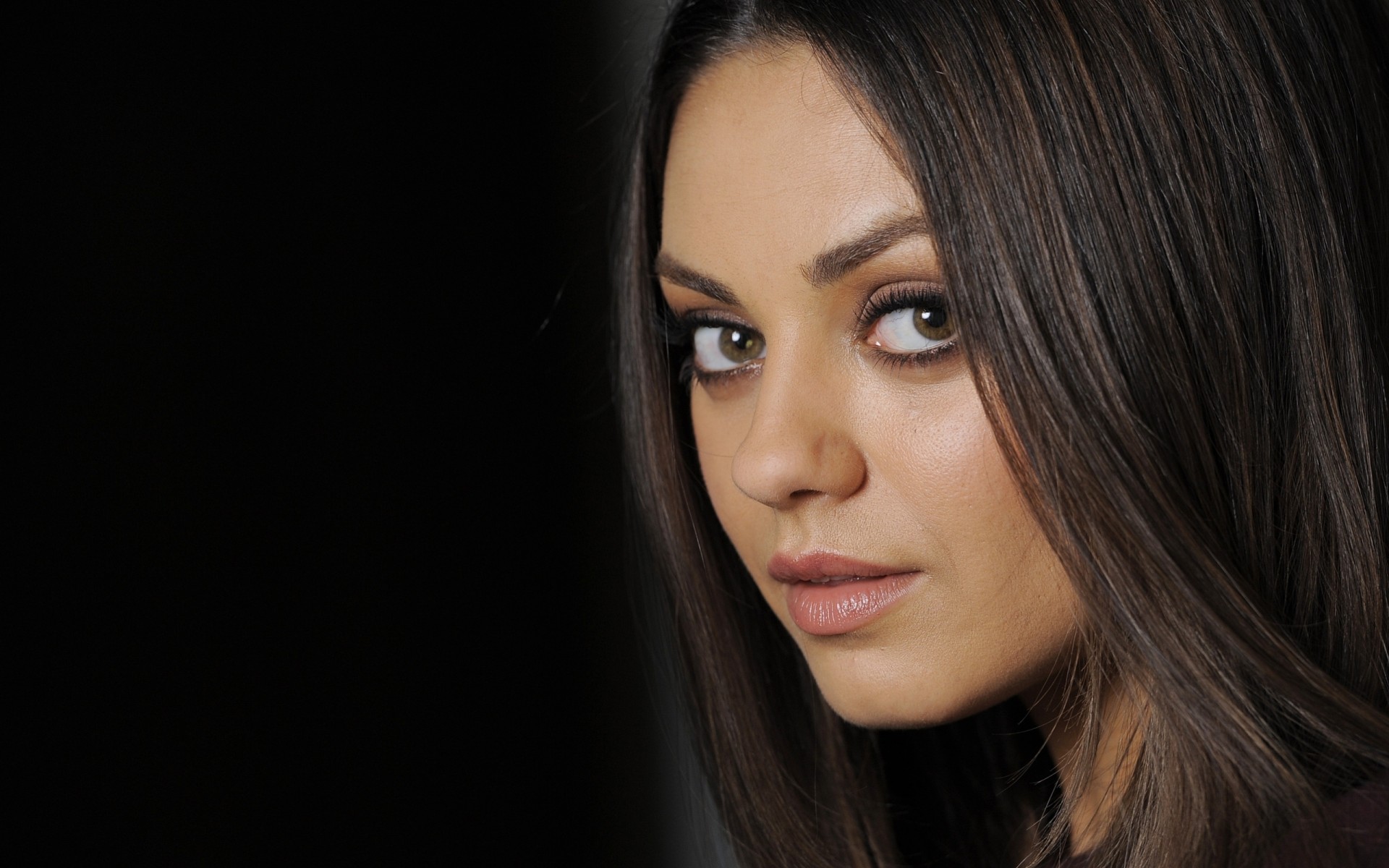 face mila kunis nature portrait actre