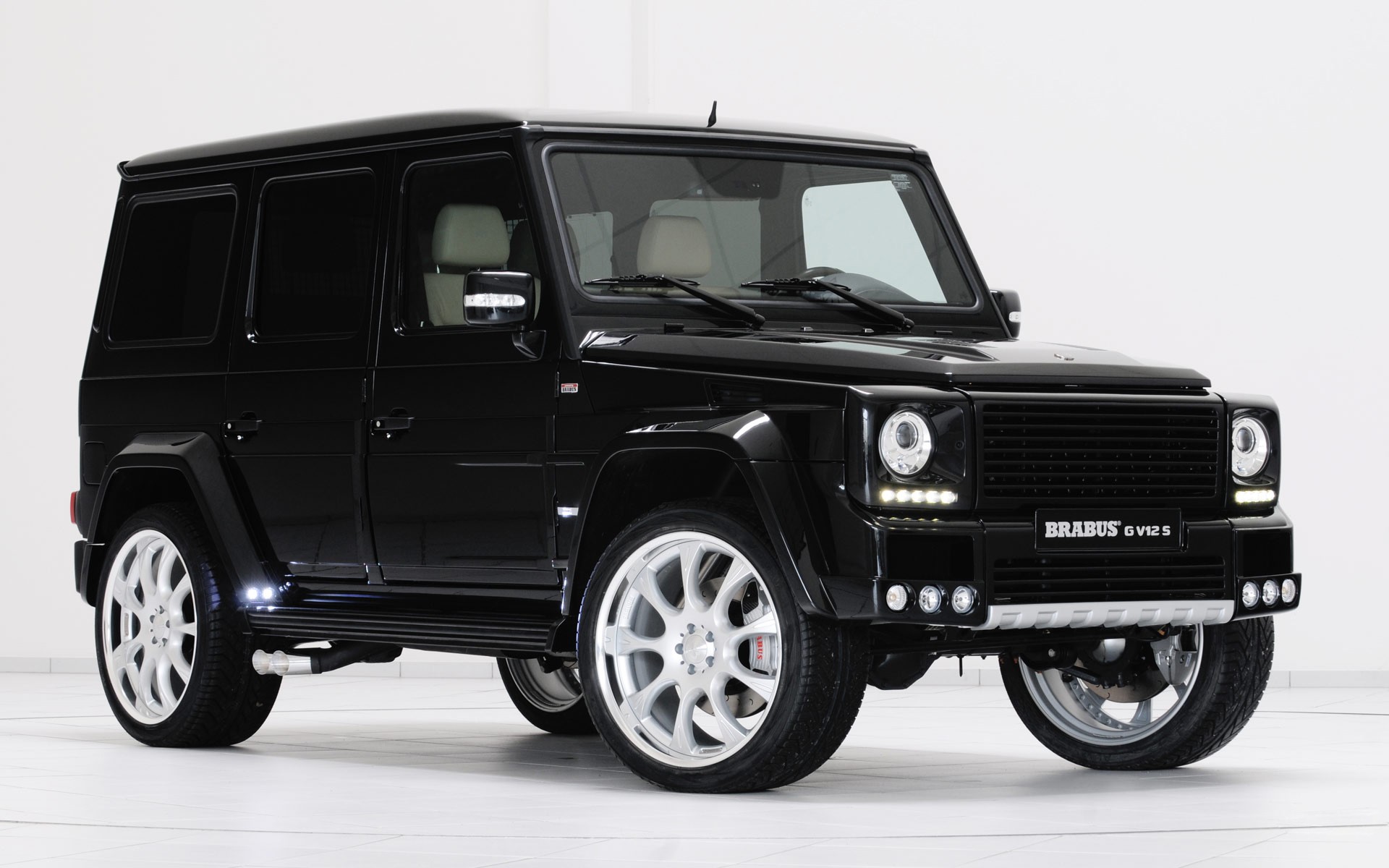 mercedes-benz brabus gv12 noir