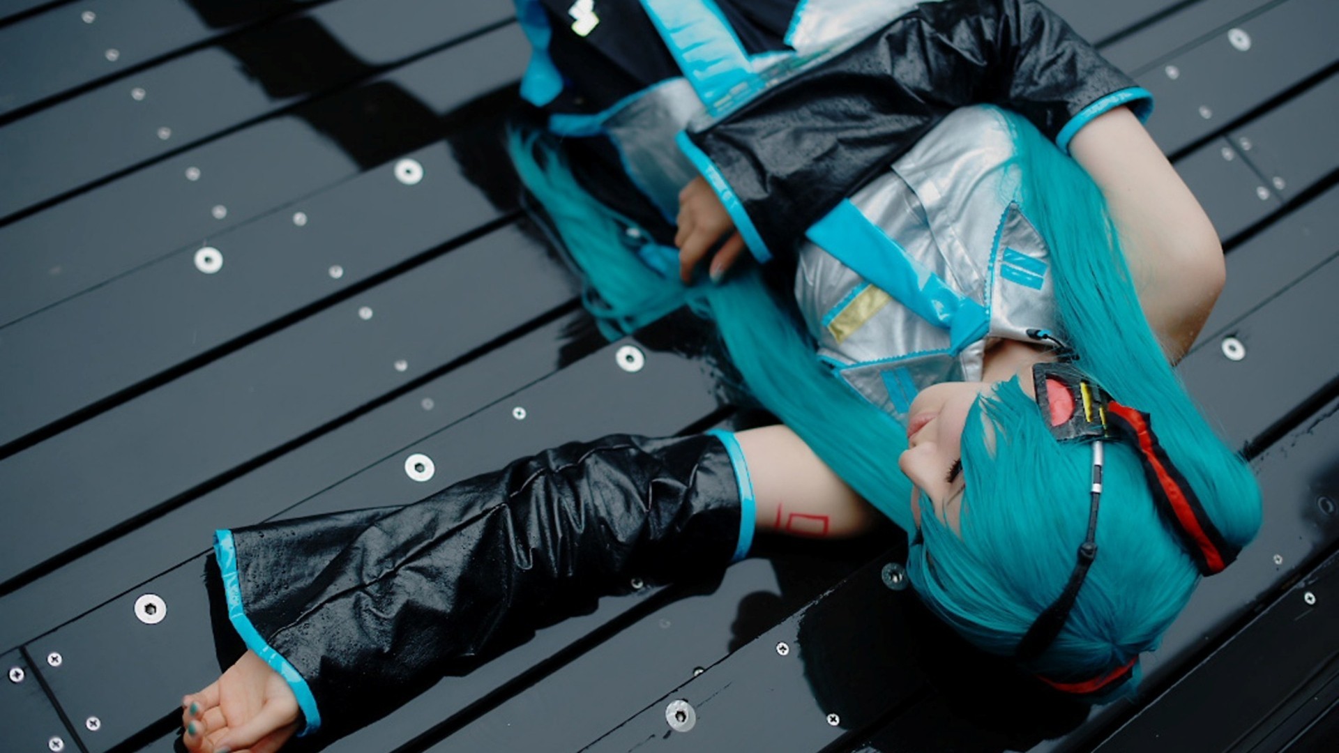 cosplay hatsune miku black blue hair