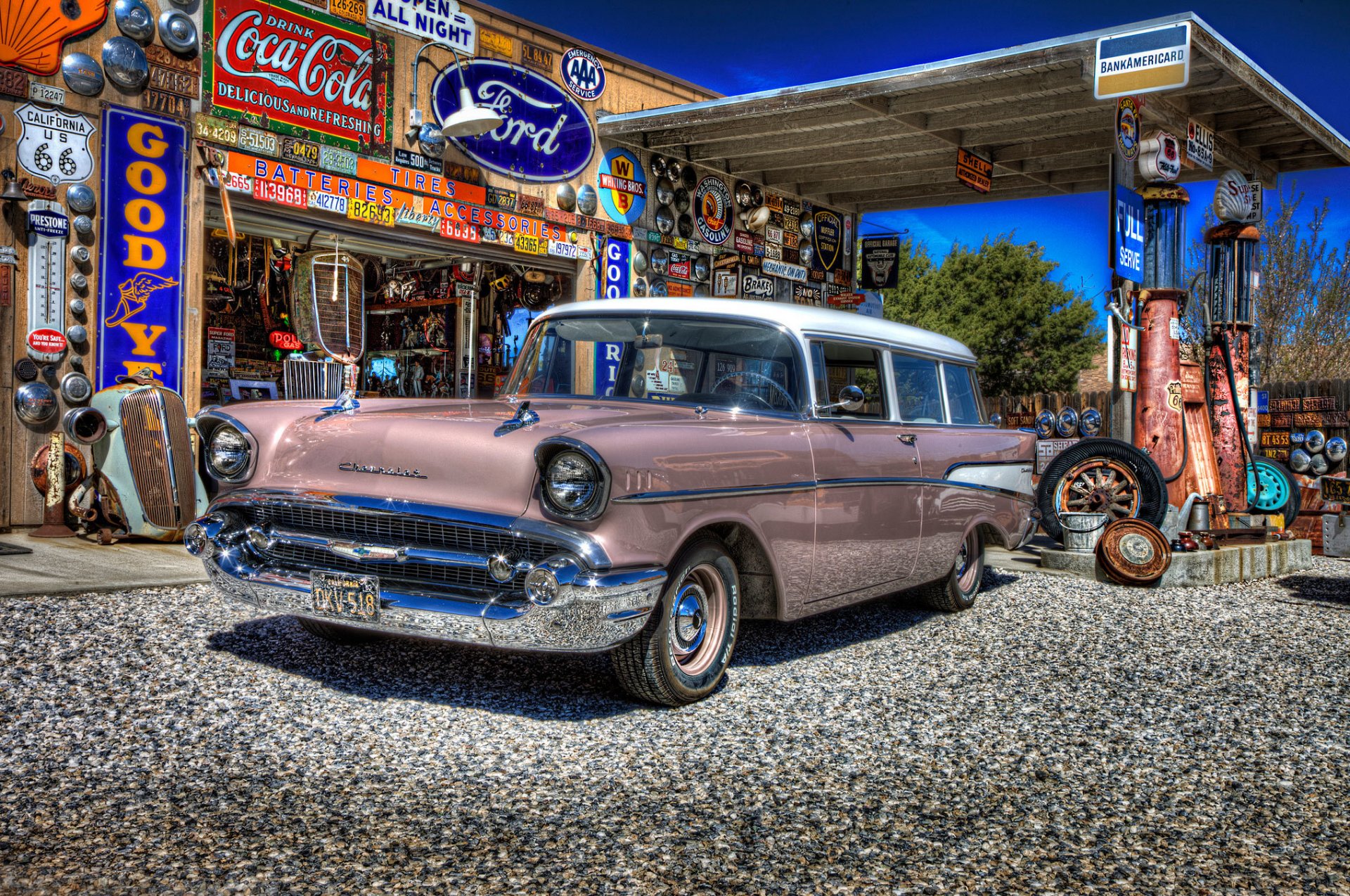 chevrolet samochód klasyczny retro serwis stacja benzynowa tankowanie